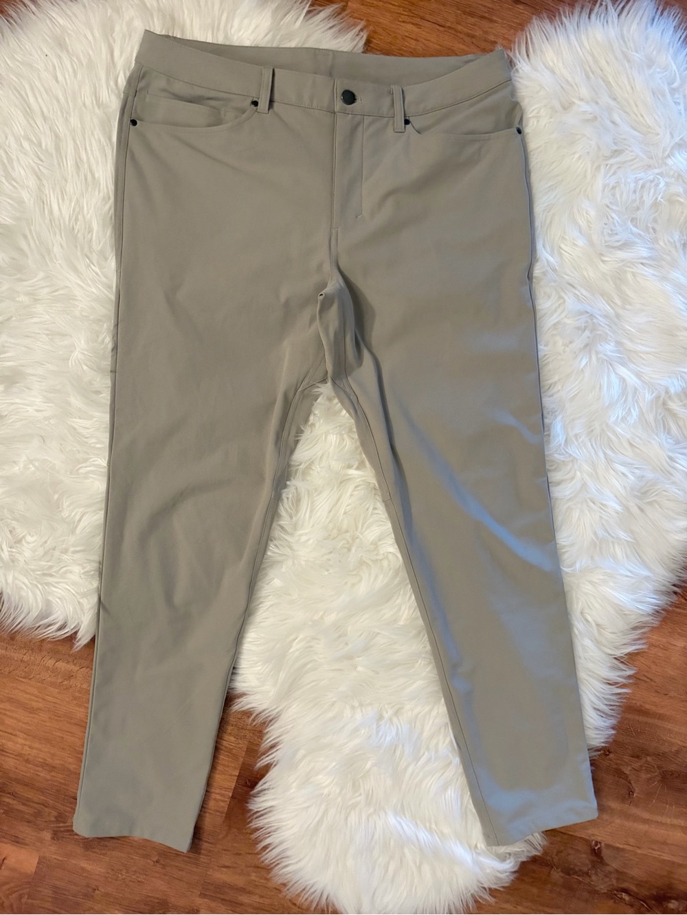 Lululemon ABC Pant Slim *Warpstreme Sz 34 x 30 1/2”  Riverstone Tan LM5704s